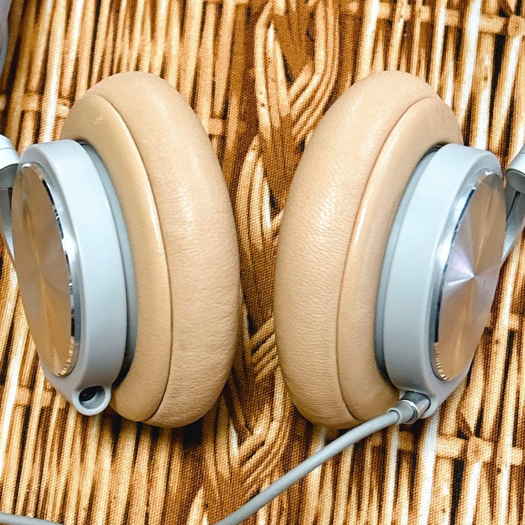 B&O BeoPlay H6オーバーイヤーヘッドフォン ナチュラル レザー 有線