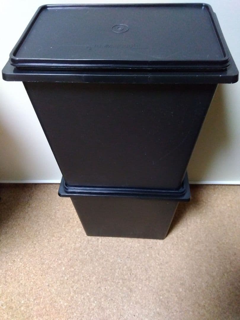 タッパーウェア 10キロキーパー 米びつ 2個