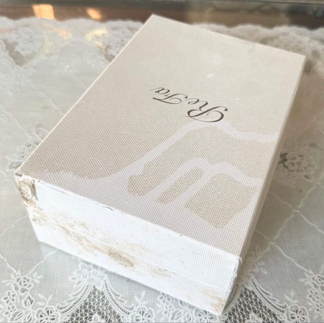 半額以下！リファReFa 美顔ローラー シルバー　小顔✨定価¥18,500円