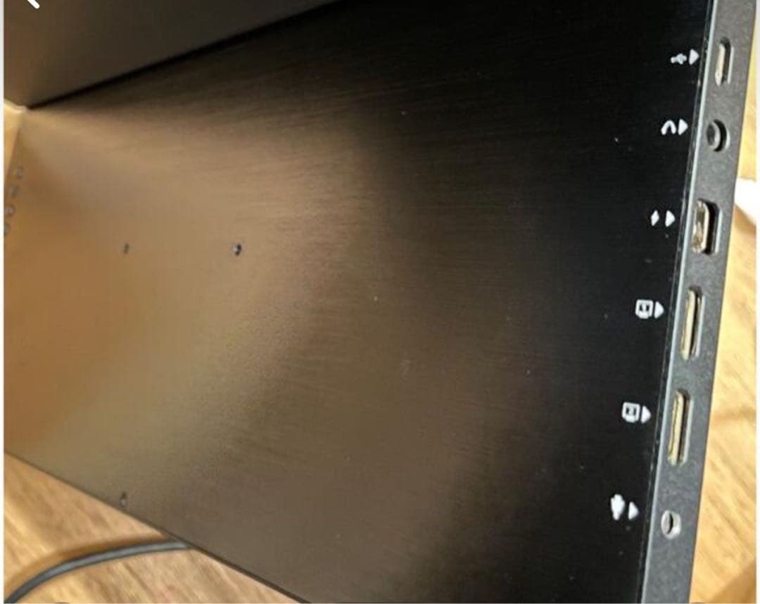 iVV 15.6インチ　4K モバイルモニター