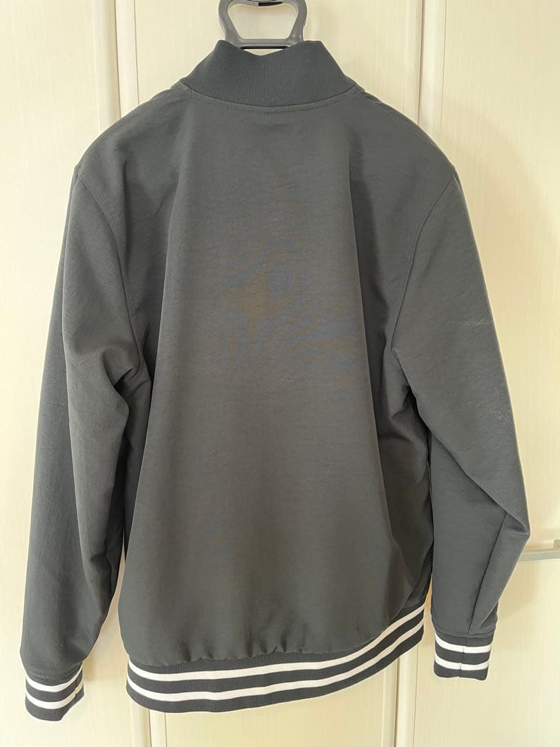 希少 読売ジャイアンツのNIKEグランドコート