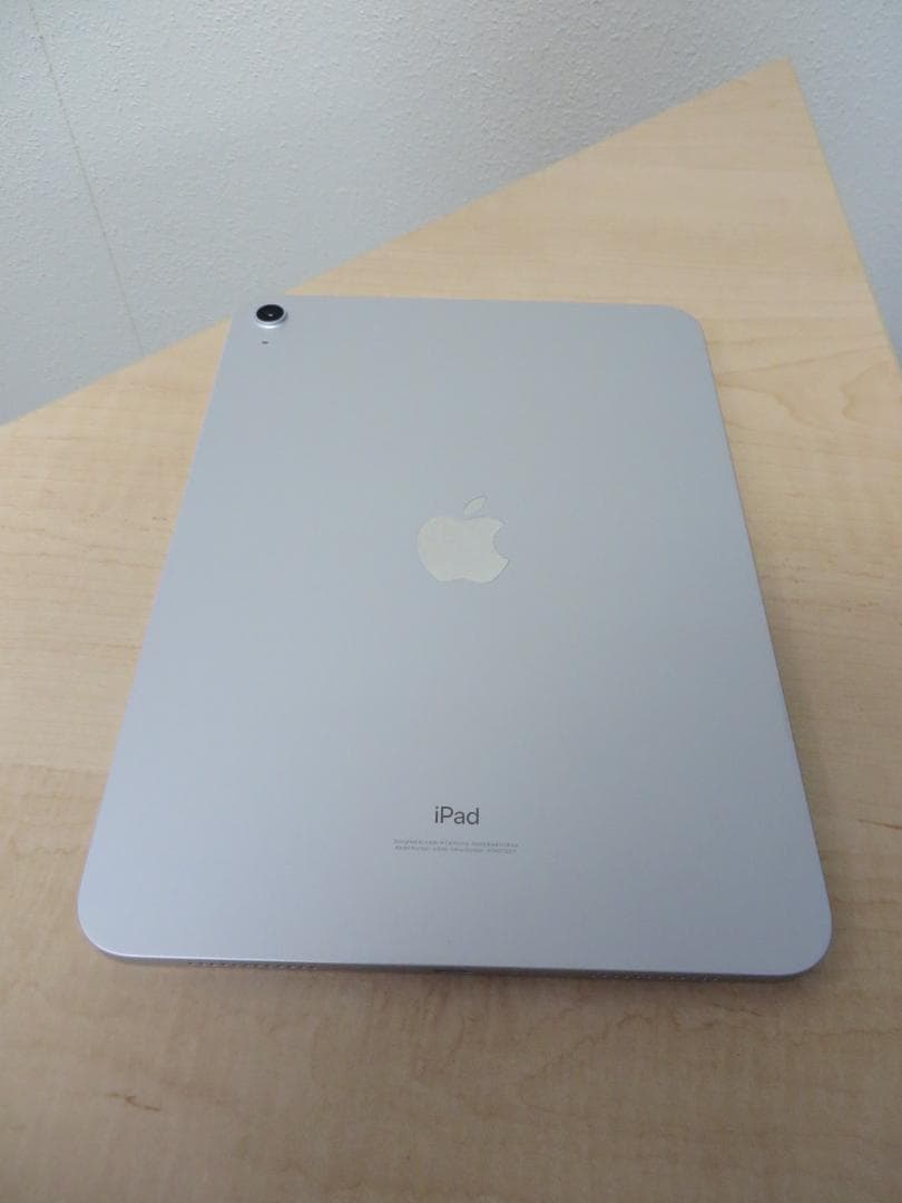 美品iPad　第10世代 64GB　Wi-Fiモデル　MPQ03J/A