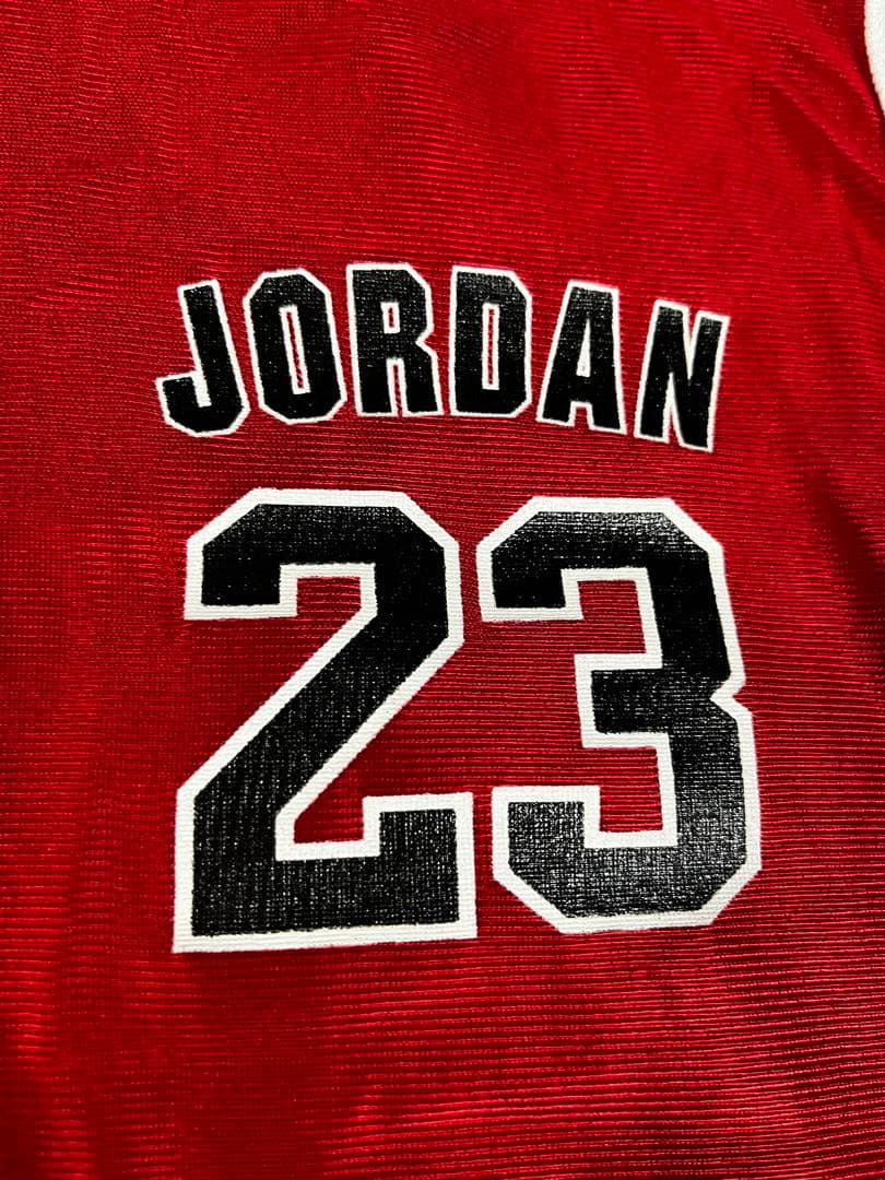 NBA Champion BULLS ブルズ　ジョーダン 23 赤ロンパース