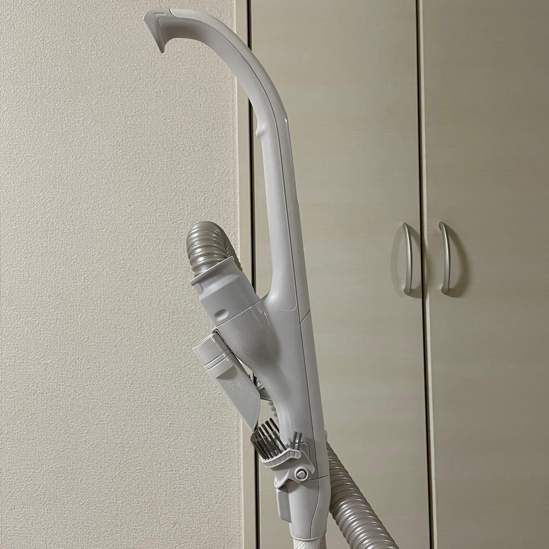 美品　パナソニック 掃除機 紙パック式　MC-SJP860K-W 2023年製