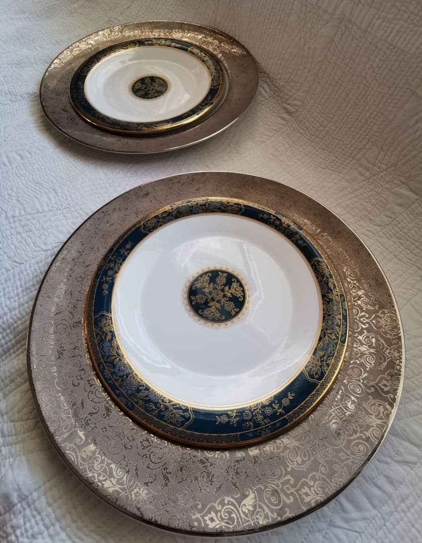 ロイヤルドルトン23㎝ケーキディナープレート２枚セットカーライル エナメル金彩