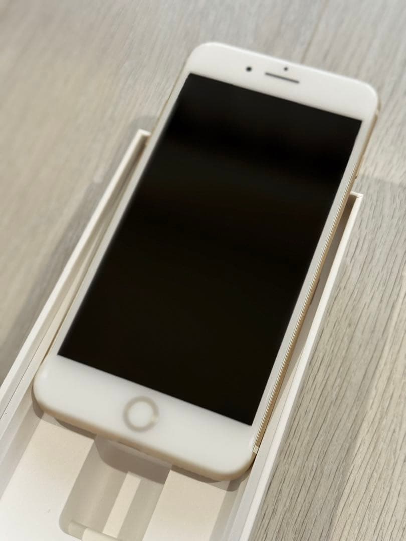iPhone 7 Plusゴールド128GB 箱付付属品なし docomoロック