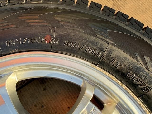 ジムニー スタッドレスセット 185/85R16 2021年製 ウェッズ