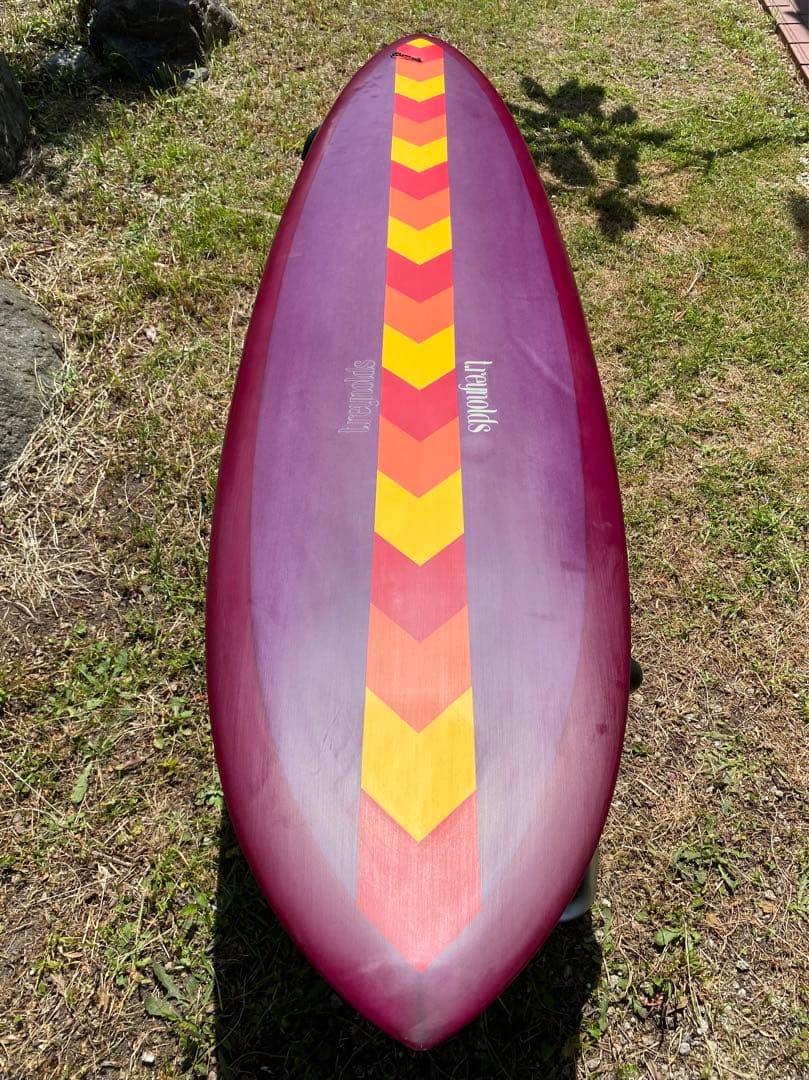 メル　トラヴィスレイノルズ　サーフボード　VISSLA ミッドレングス