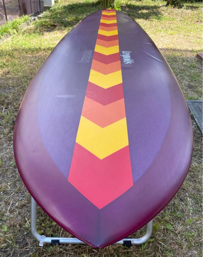 メル　トラヴィスレイノルズ　サーフボード　VISSLA ミッドレングス