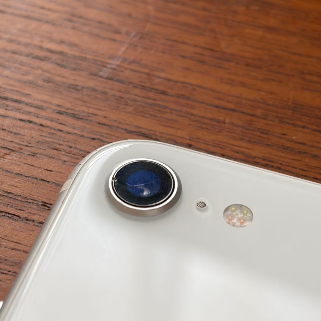 iPhone SE SIMフリー 16GB ホワイト 本体