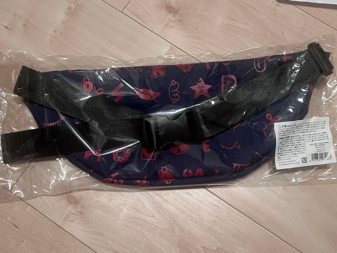 LiSA 武道館グッズ　ボディバッグ