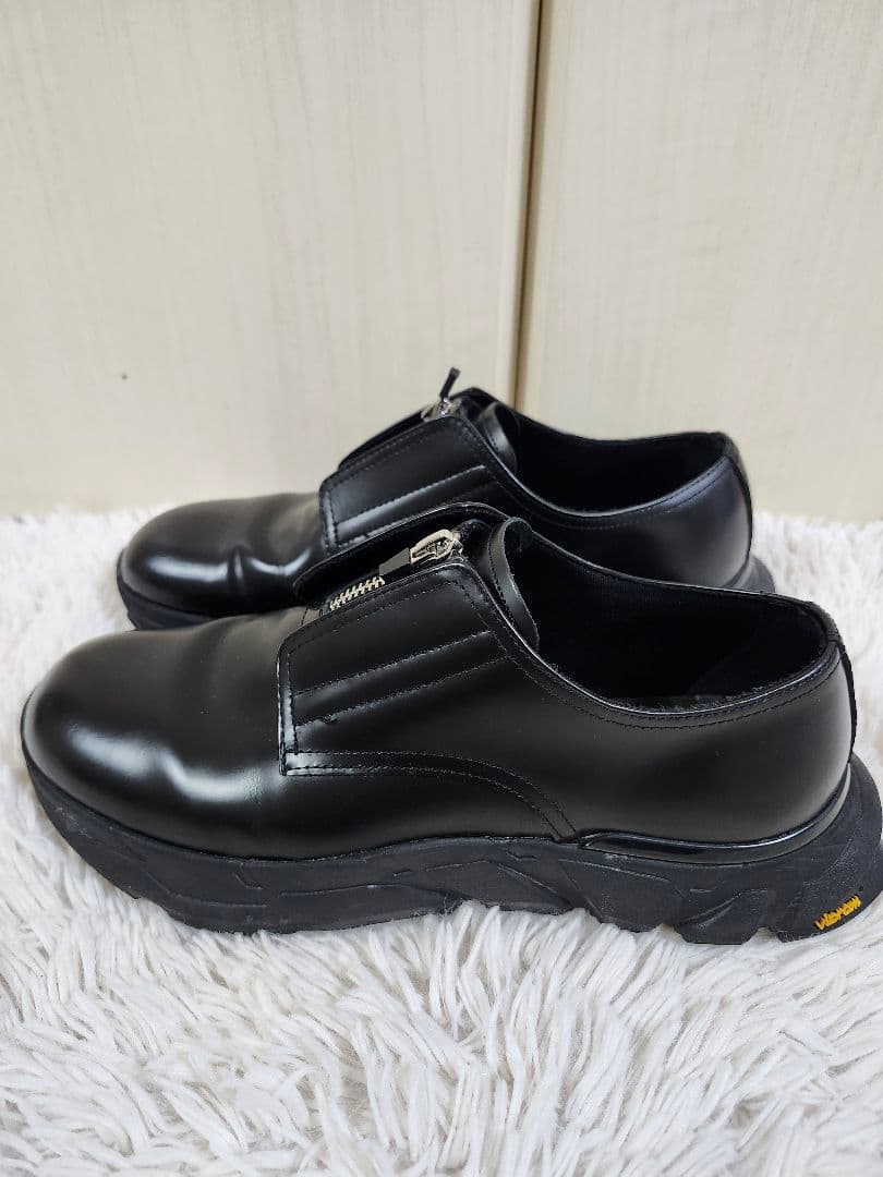 【美品】ZARA×vibram フロントジップレザーシューズ　ブラック