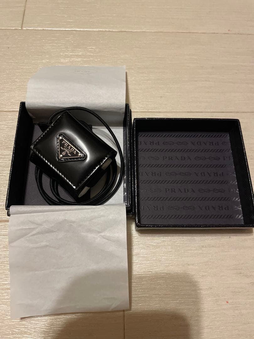 【◎限定値下げ中】PRADA 正規品　ブラッシュドレザーケース　新品未使用