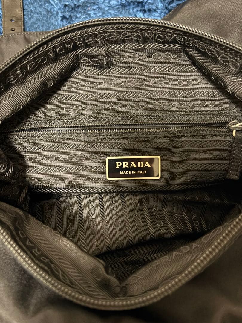 PRADA （ブラック ショルダーバッグ）