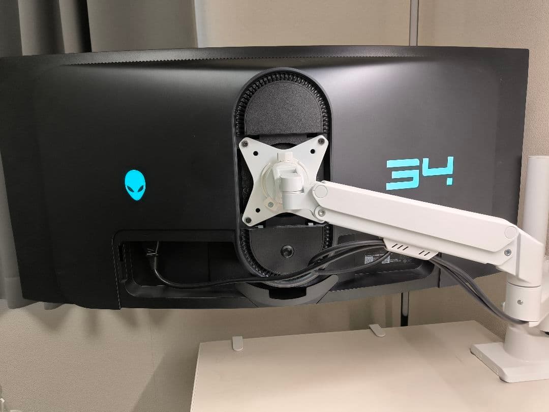 Alienware AW3423DWF 34インチ 湾曲モニター