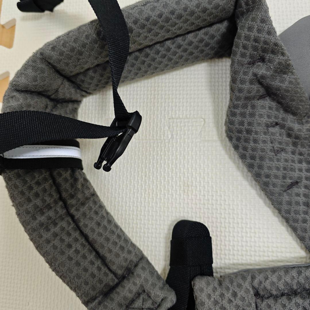 【mmmsss】 オムニブリーズ　抱っこ紐 グレー