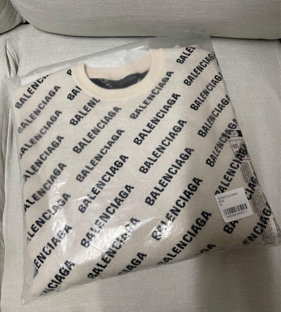 新品未使用 バレンシアガ balenciaga総柄ロゴクルーネックニットセーター