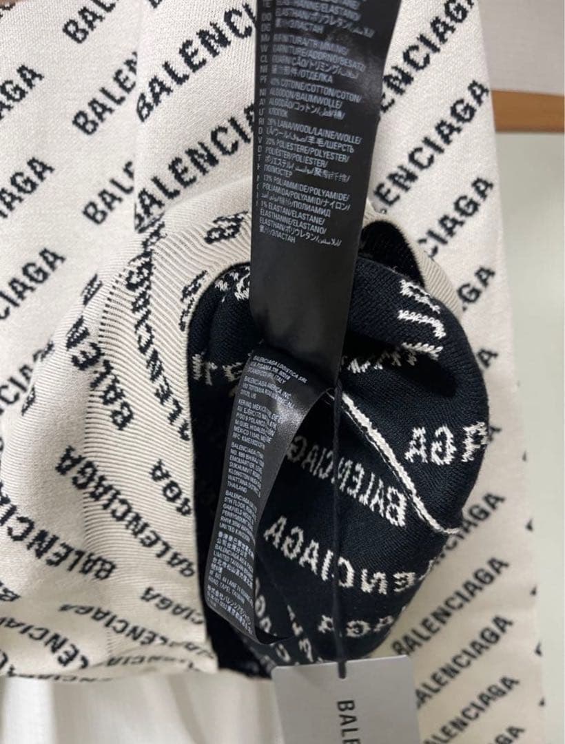 新品未使用 バレンシアガ balenciaga総柄ロゴクルーネックニットセーター