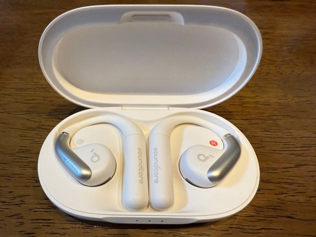 soundcore AeroFit ワイヤレスイヤホン（ホワイト）