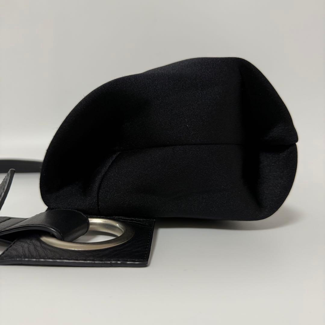 【24時間以内発送】カワカワ　ボディバッグ　WET ハトメ　ブラック