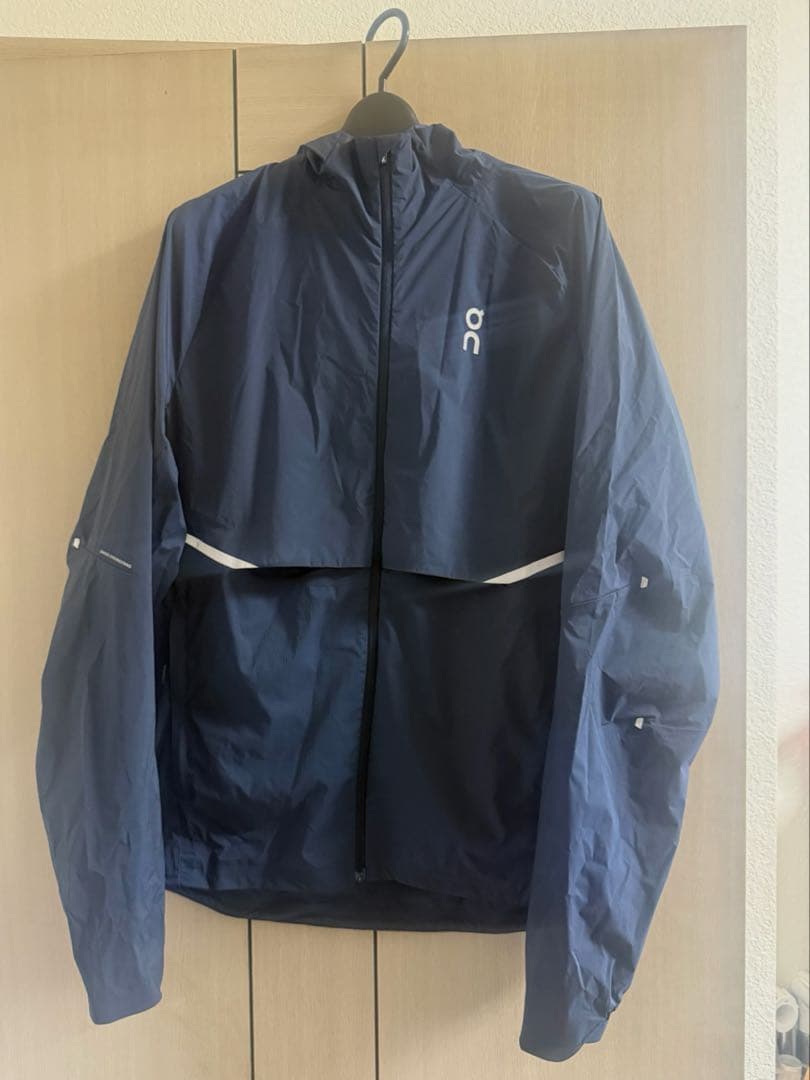 On Core Jacket (新品未使用、タグ付き)