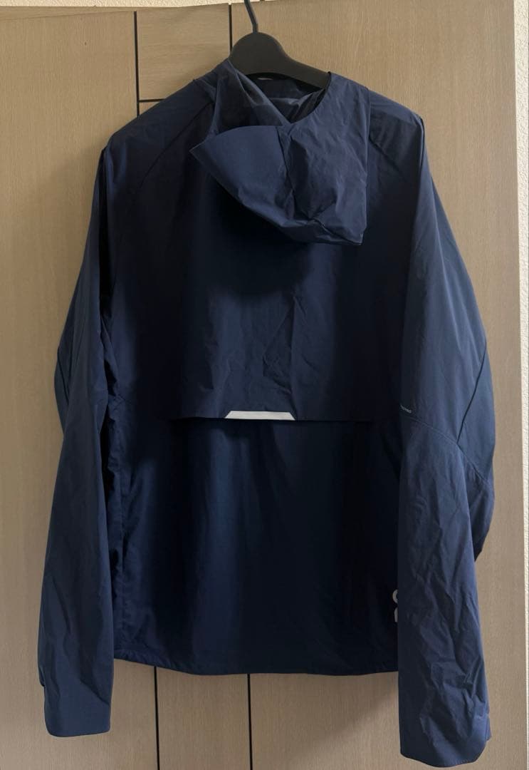On Core Jacket (新品未使用、タグ付き)