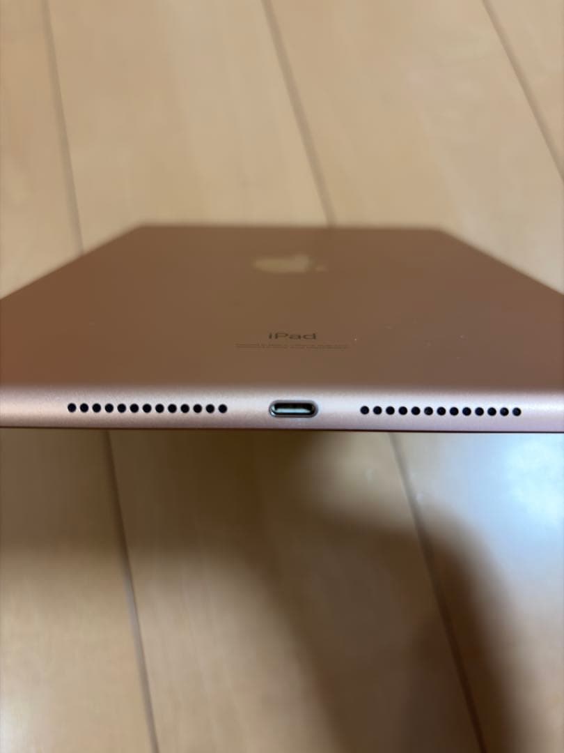 【美品・豪華おまけ】iPad 第7世代 32GB ゴールド フィルム・箱付