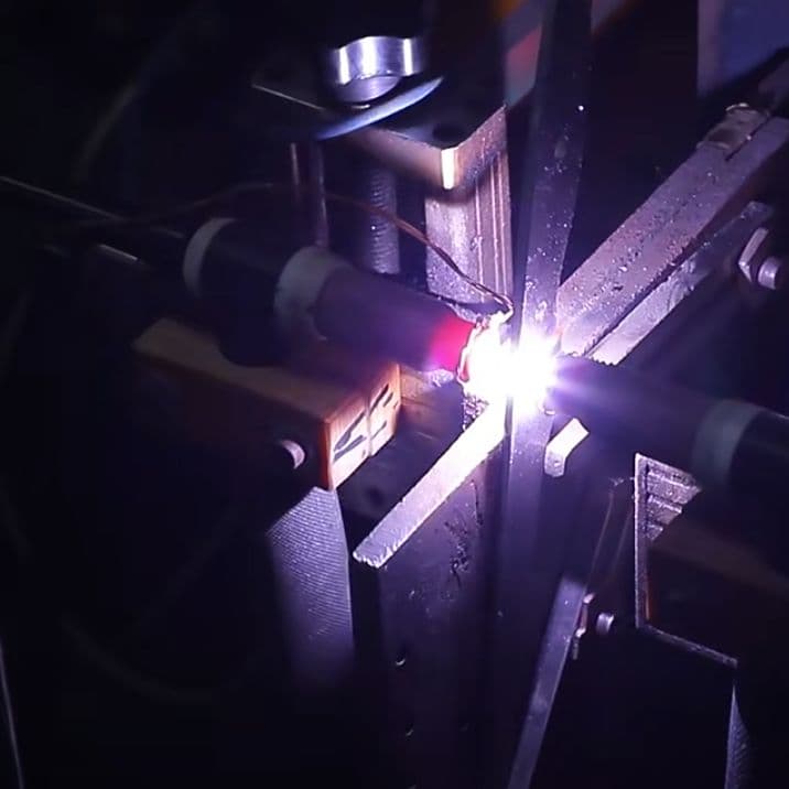 【新作】牛刀　VG10　73層ダマスカス鋼　赤柄