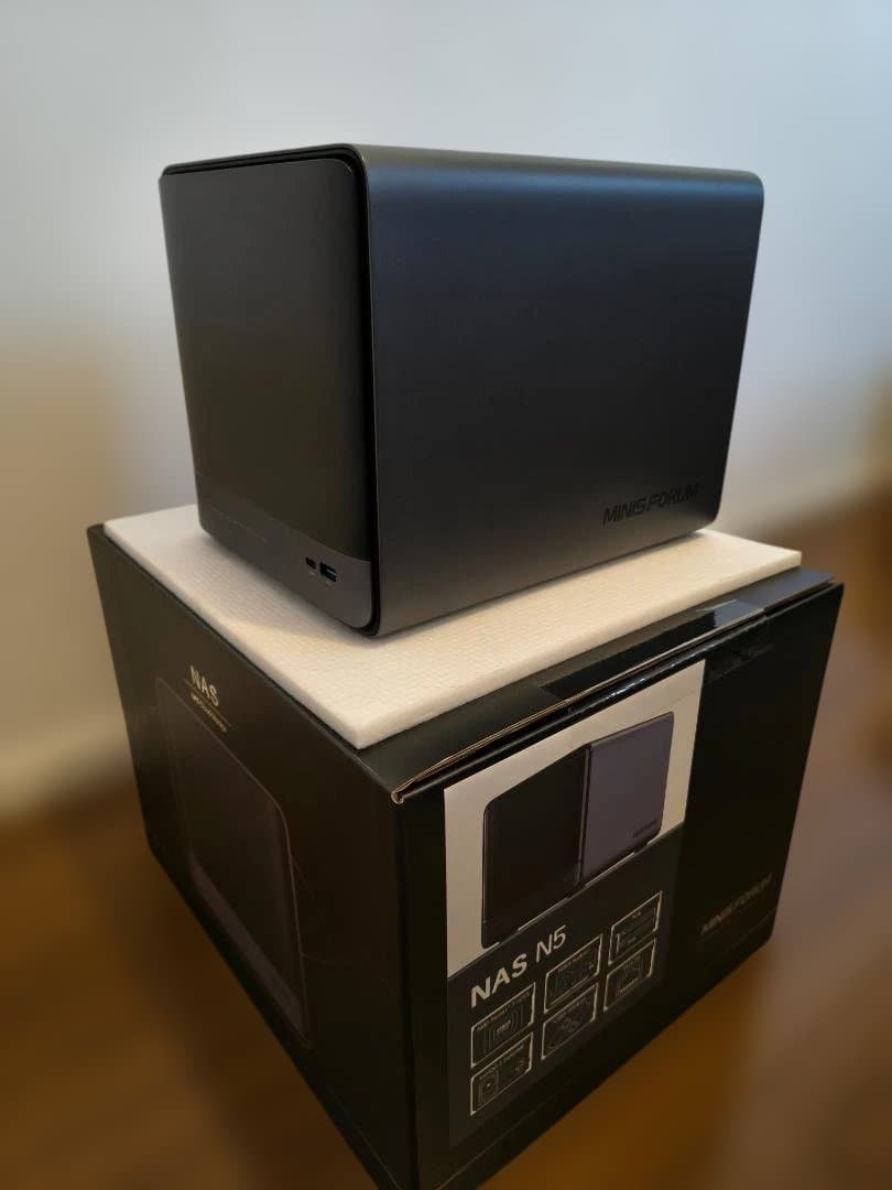 Minisforum N5 NAS ベアボーン 128GB OSストレージ付き