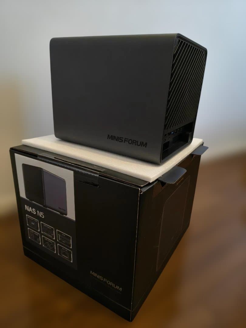 Minisforum N5 NAS ベアボーン 128GB OSストレージ付き