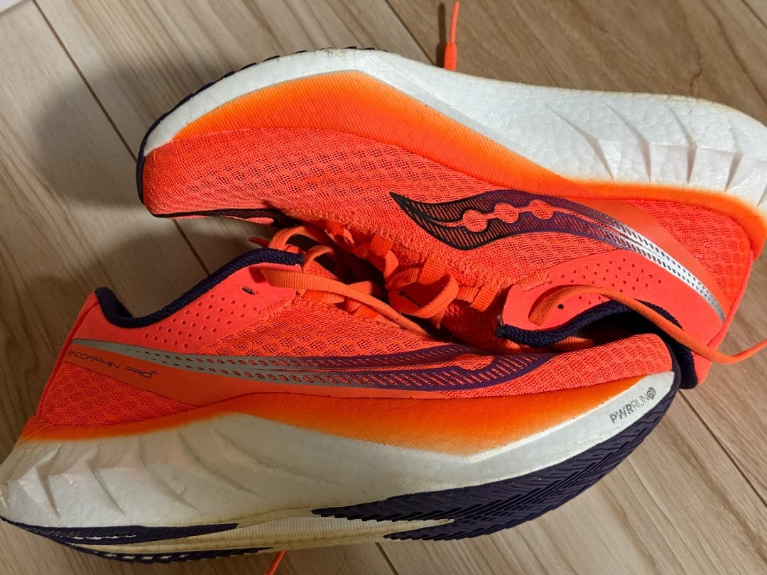 サッカニー　エンドルフィンプロ 4 25.5cm