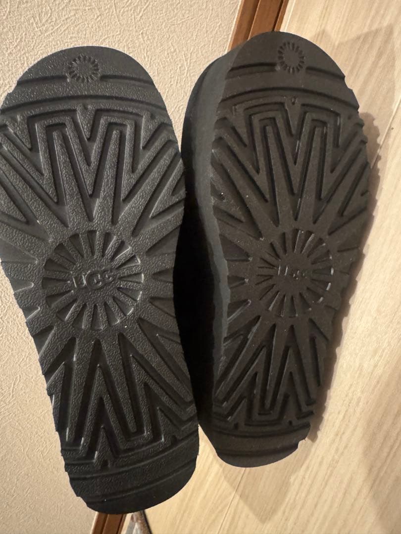 新品未使用 UGG クラシック ウルトラミニ プラットフォーム