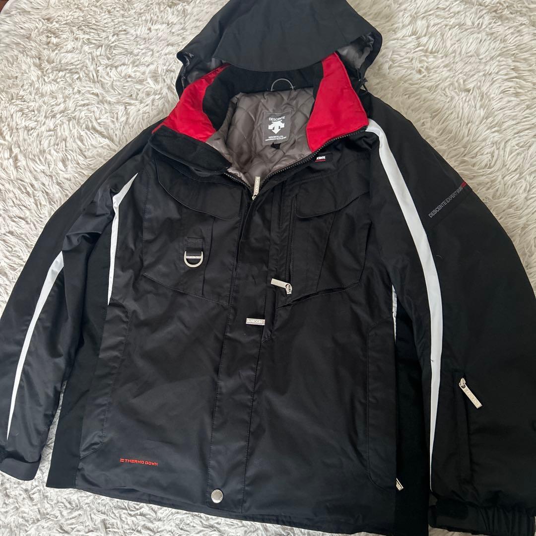 美品　デサント DESCENTE スキーウェア 上下セット　ダウン　黒　L
