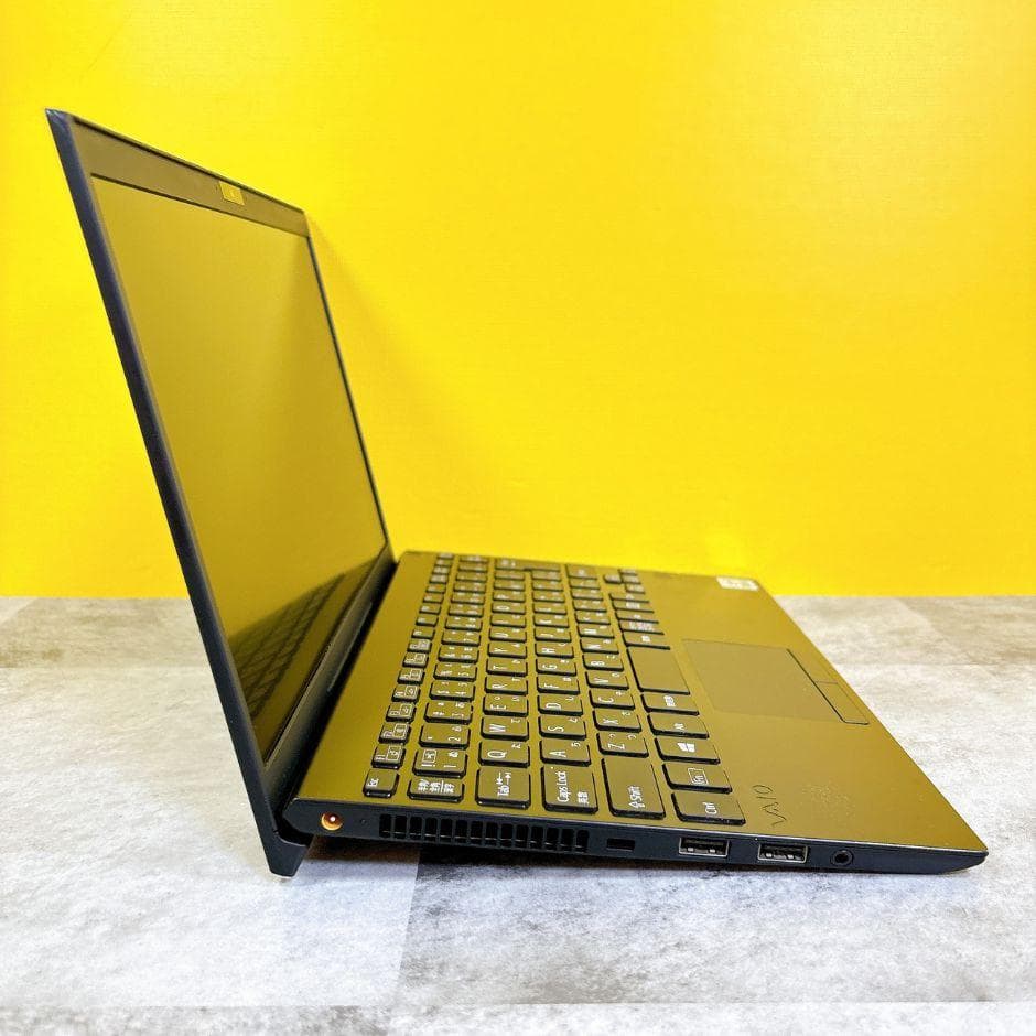 小型軽量❣第10世代Coreⅰ5✨SSDで快適✨Win11 カメラ付き フルHD