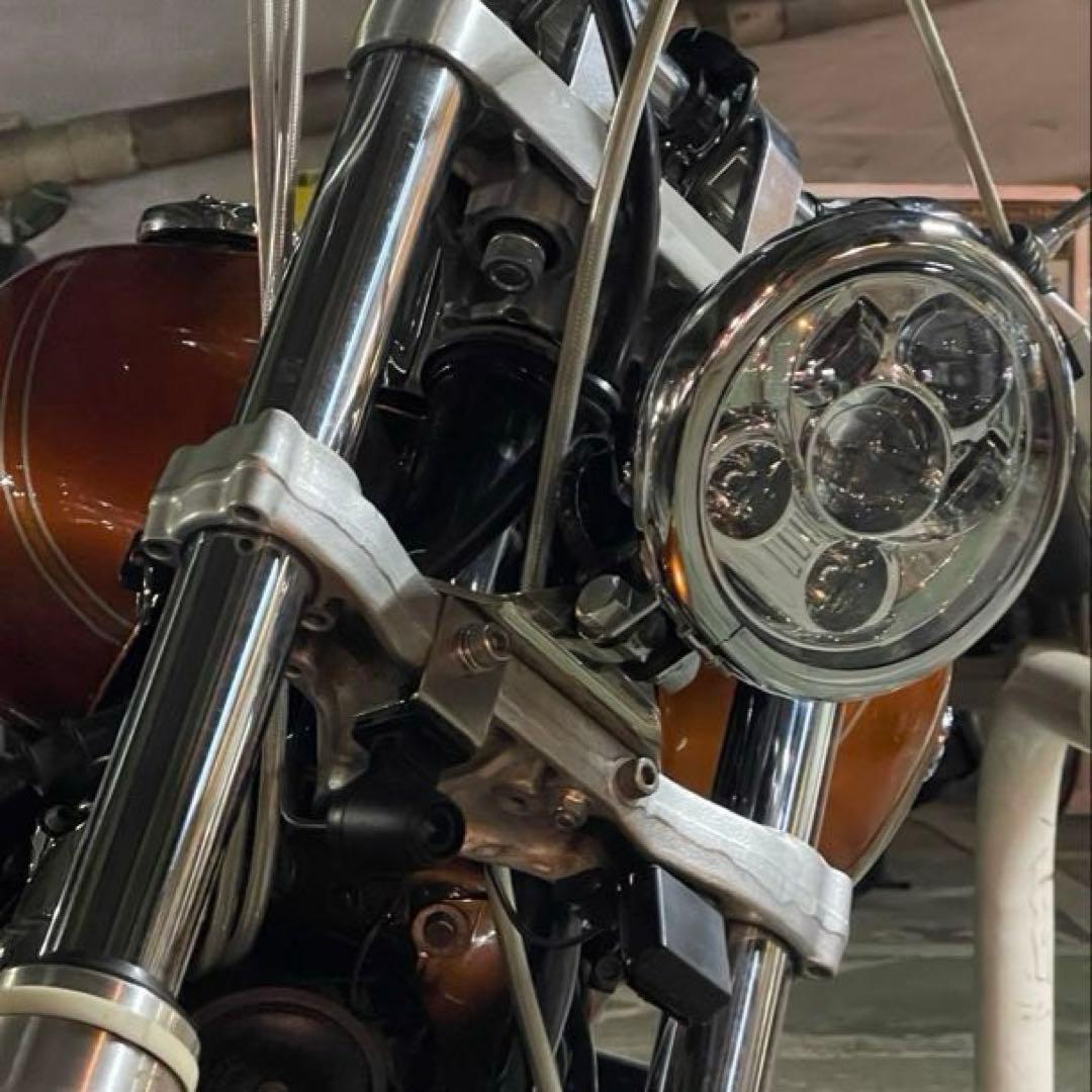 5.75インチ LEDヘッドライト シェル付き