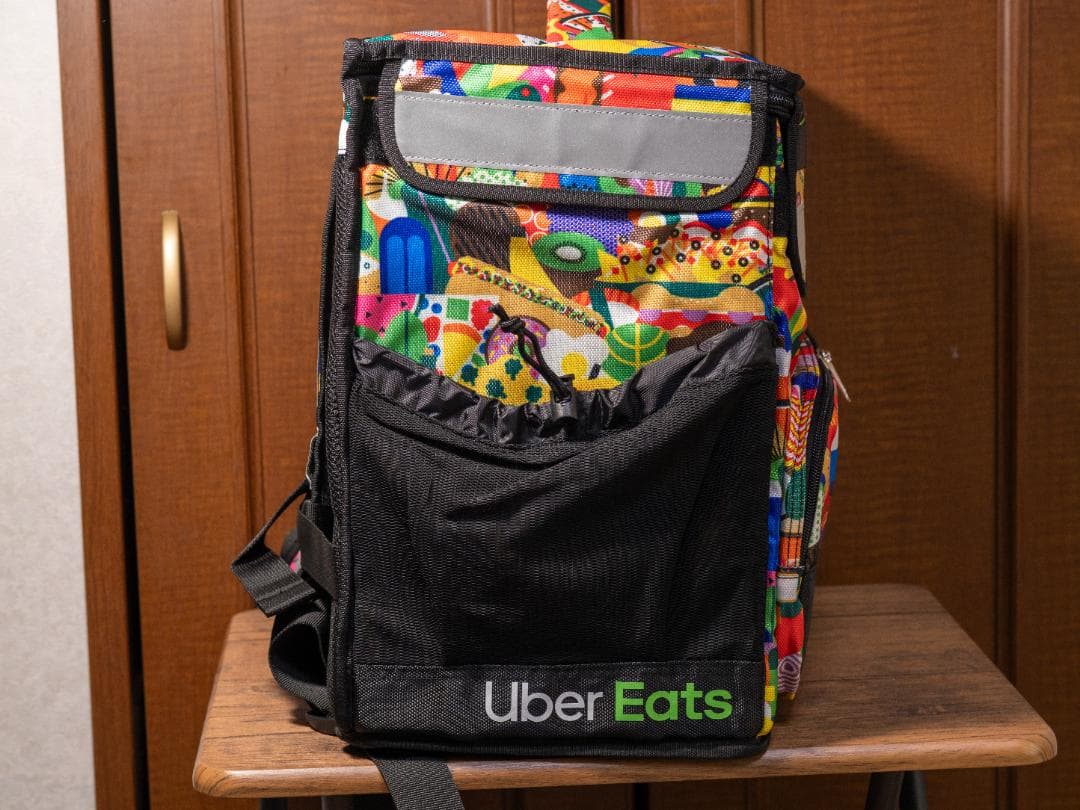 【美品】Uber Eats 海外モデル アーティストデザイン デザイナーバッグ