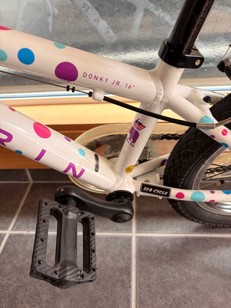 MARIN 16子供用自転車 ホワイト・マルチカラー