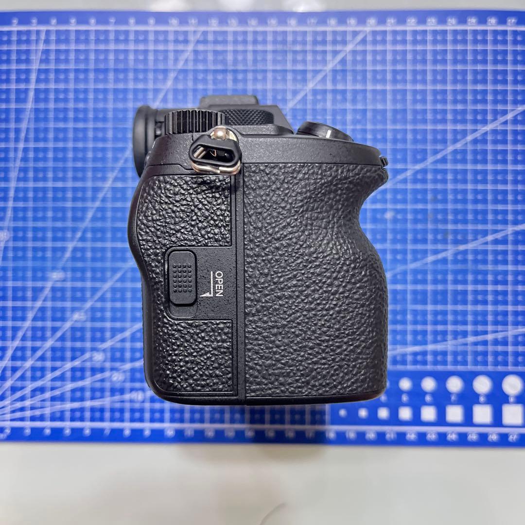 年末年始限定出品　【美品】 α7R V ILCE-7RM5 ボディ
