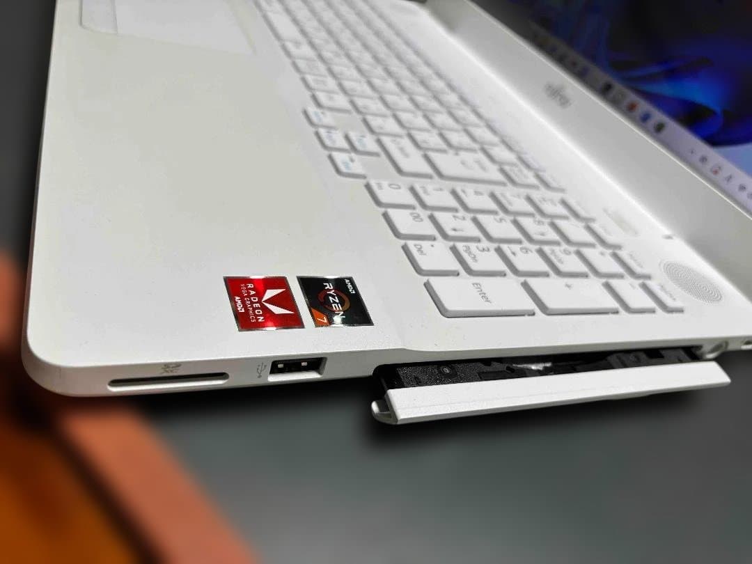 富士通 LIFEBOOK Ryzen7搭載　SSD 1TB/Offce付