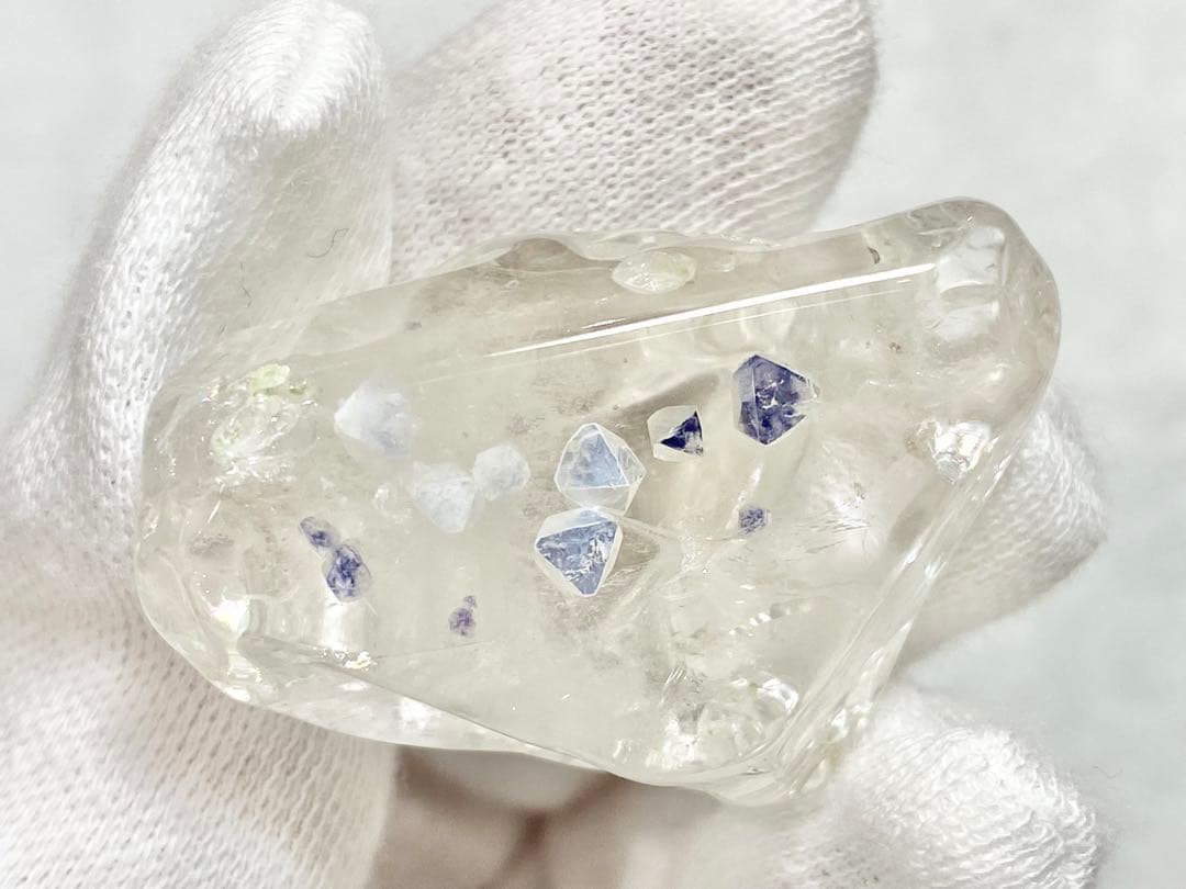 レインボーが出る！！フローライトインクォーツ原石