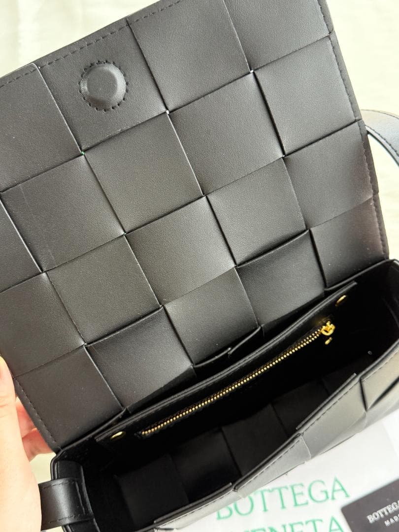 早い者勝ち! ブラック ショルダーバッグ