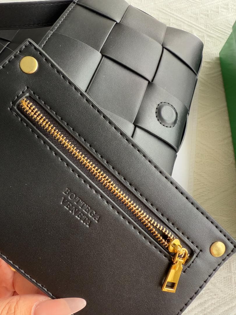 早い者勝ち! ブラック ショルダーバッグ