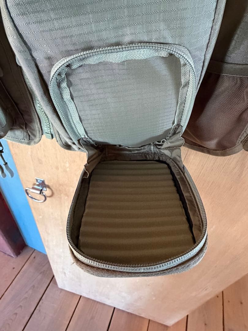FILSON フィッシングベスト カーキ　新品