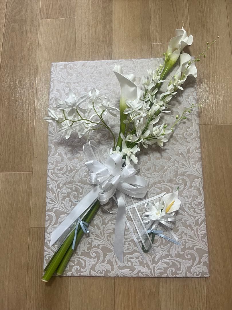 ウェディングブーケ　ブートニアセット アーティフィシャルフラワー　白