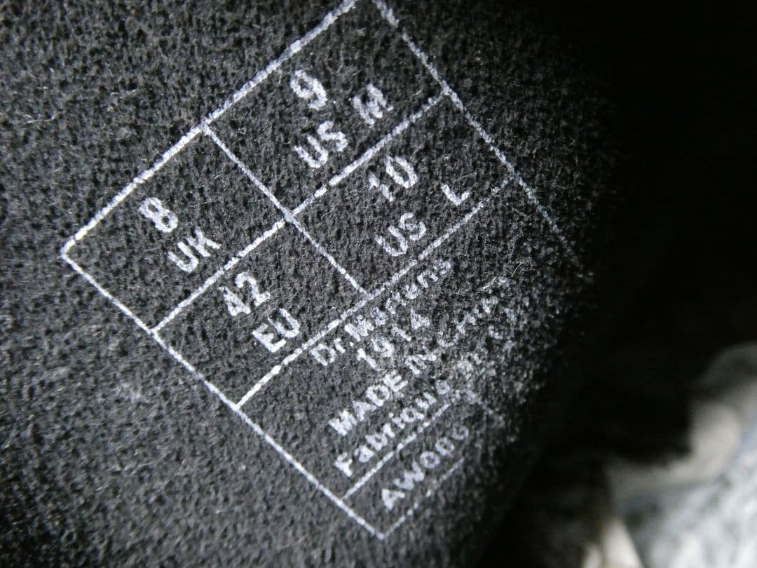 廃盤モデル！生産終了！黄金サイズUK8！ドクターマーチン14ホール黒ハードコア