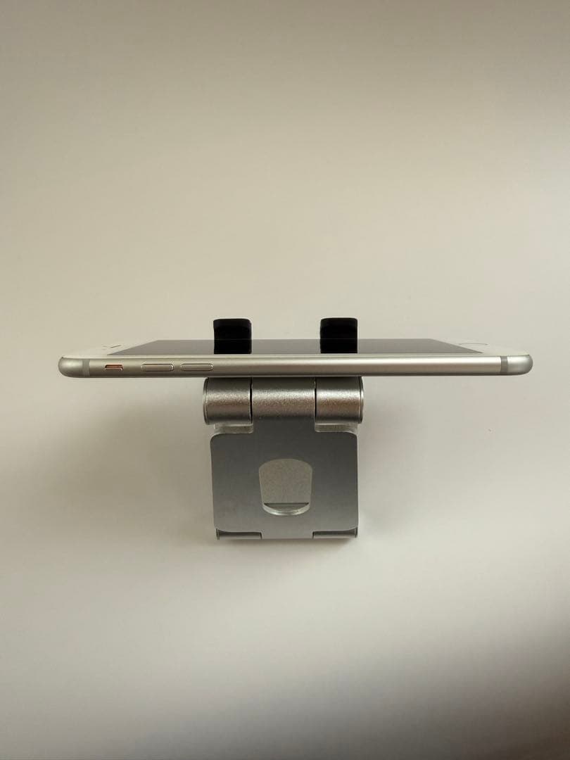 ［美品］iPhone 8 Plus 64GB シルバー 80%