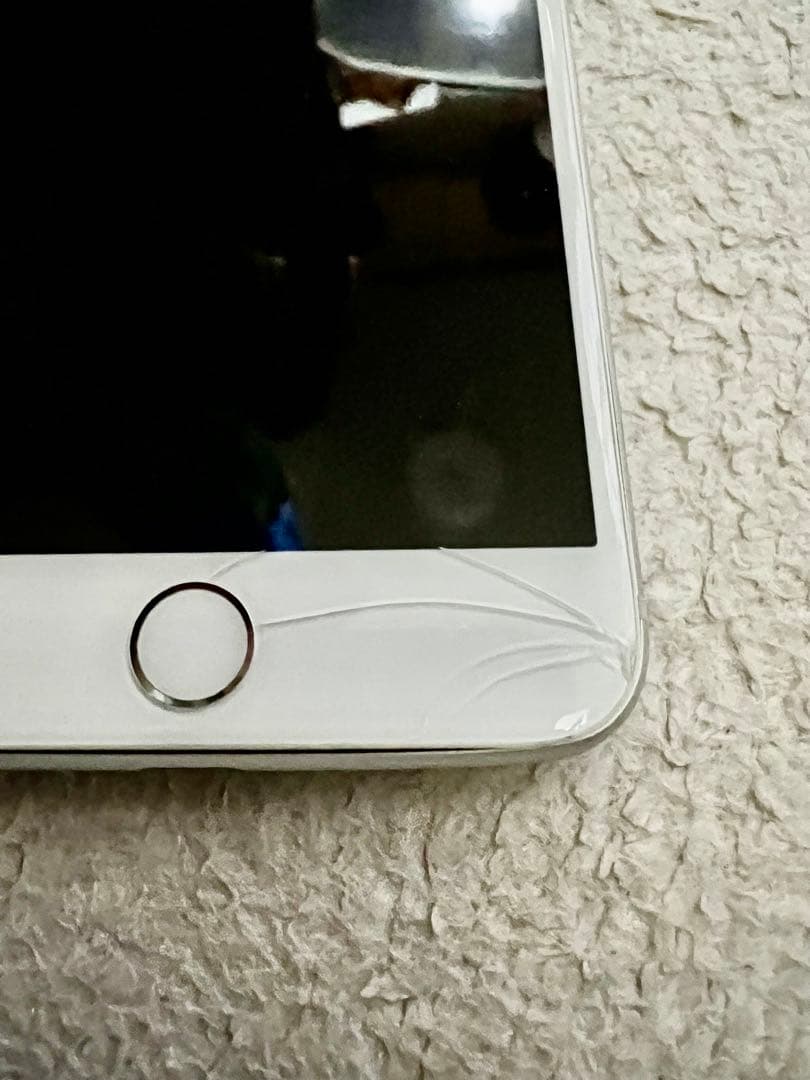 Apple iPhone 8 Plus ホワイト 本体