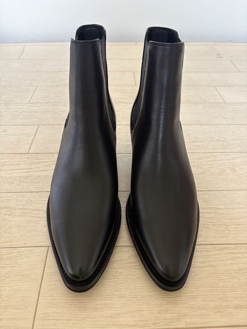 セリーヌ　カマルグバイカーチェルシーブーツ