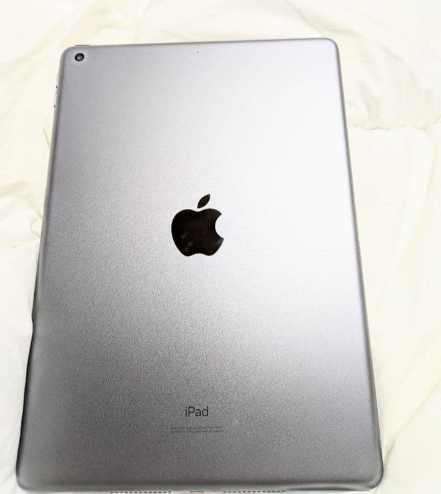 Apple iPad (第７世代) Wi-Fi 32GB MW742X/A