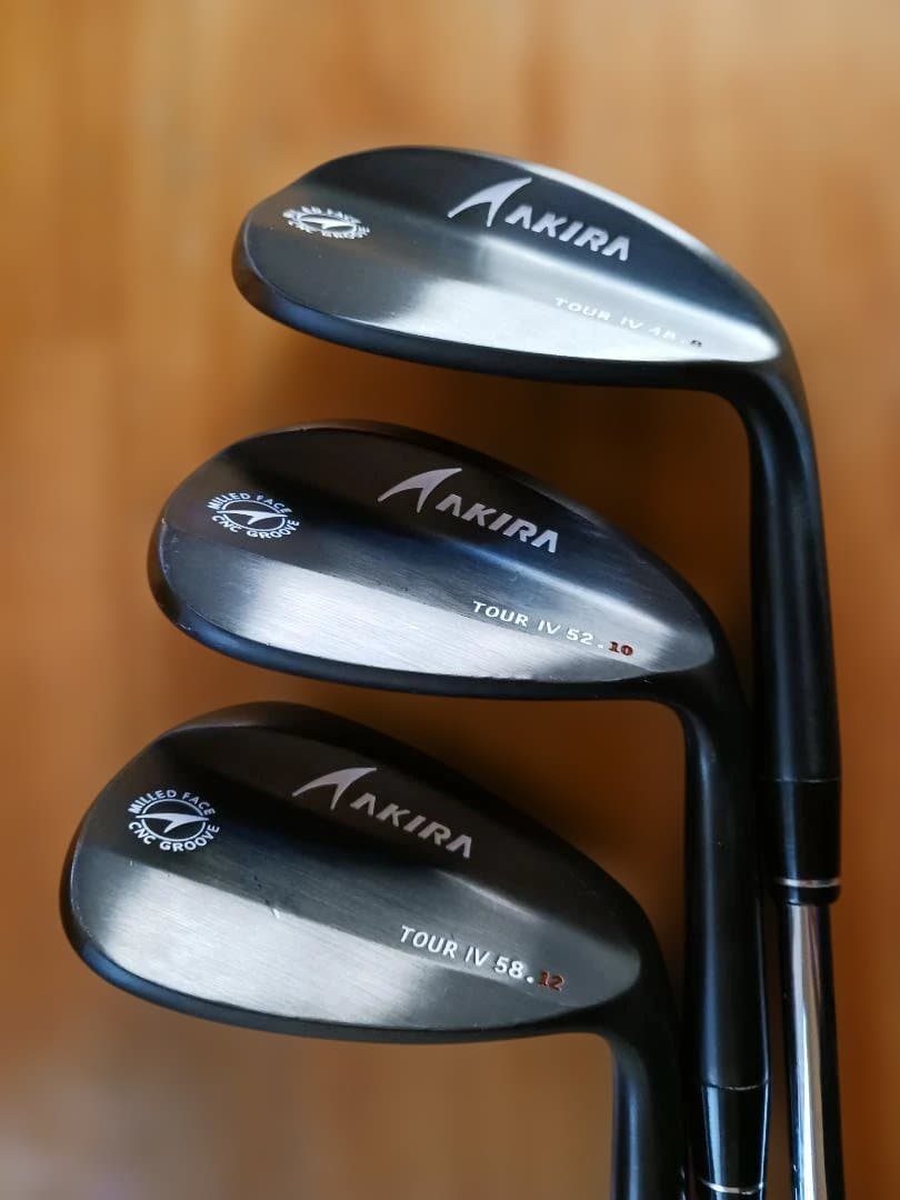 値下げ使用浅【アキラウェッジ】カスタムツアー IV 　PROJECT X RED